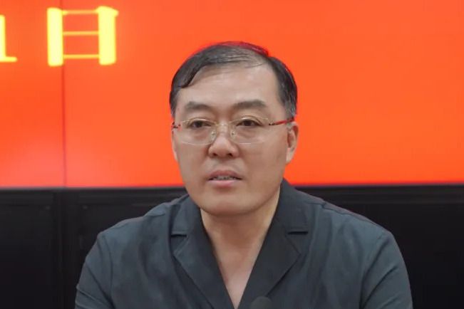 吳勇軍(江蘇省啟東市人民法院原院長) 吳勇軍(江蘇省啟東市人民法院原院長)