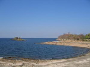 卡里巴湖