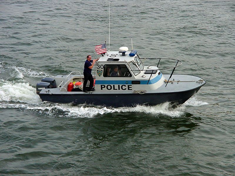 紐約市警察局的警用船舶
