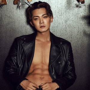 閆肅 閆肅