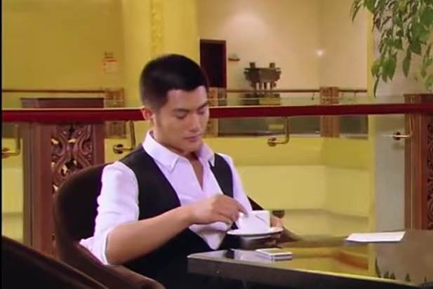 蕭晨(《戀了愛了》中沈泰飾演的角色) 蕭晨(《戀了愛了》中沈泰飾演的角色)
