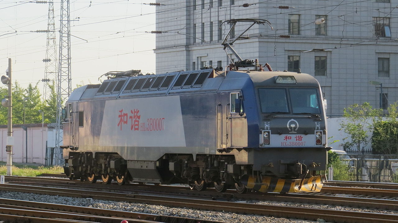 HXD3B型0007號機車在豐臺南信號