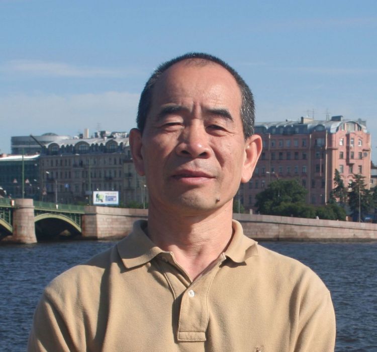 張洪忠(山東藝術學院美術學院教授) 張洪忠(山東藝術學院美術學院教授)