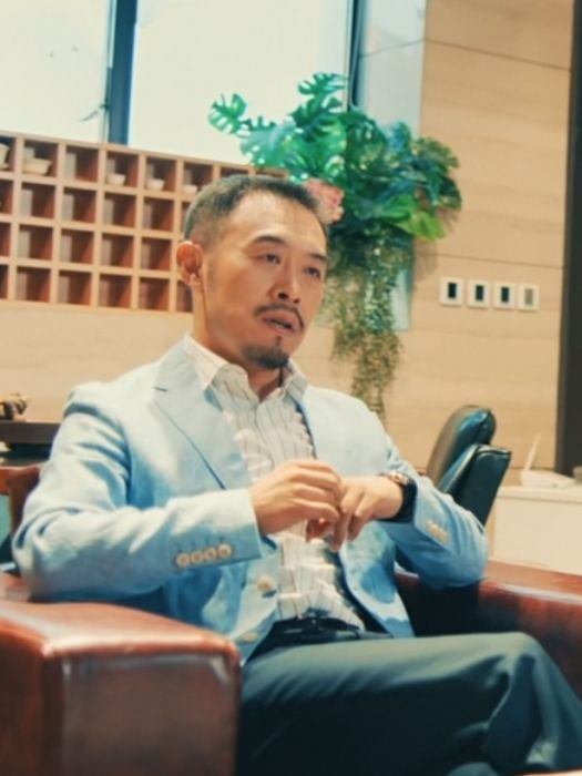 周越成(喜劇類題材電影《興風作浪2》中的角色)
