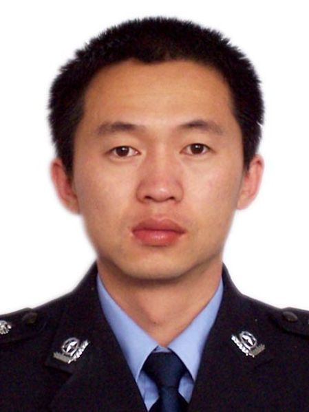 劉曉民(內蒙古自治區興安盟烏蘭浩特市公安局黨委委員、法制大隊大隊長) 劉曉民(內蒙古自治區興安盟烏蘭浩特市公安局黨委委員、法制大隊大隊長)