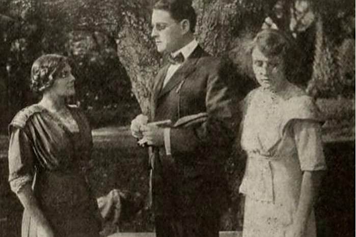 Love Is Blind(1913年Allan Dwan執導的美國短片) Love Is Blind(1913年Allan Dwan執導的美國短片)