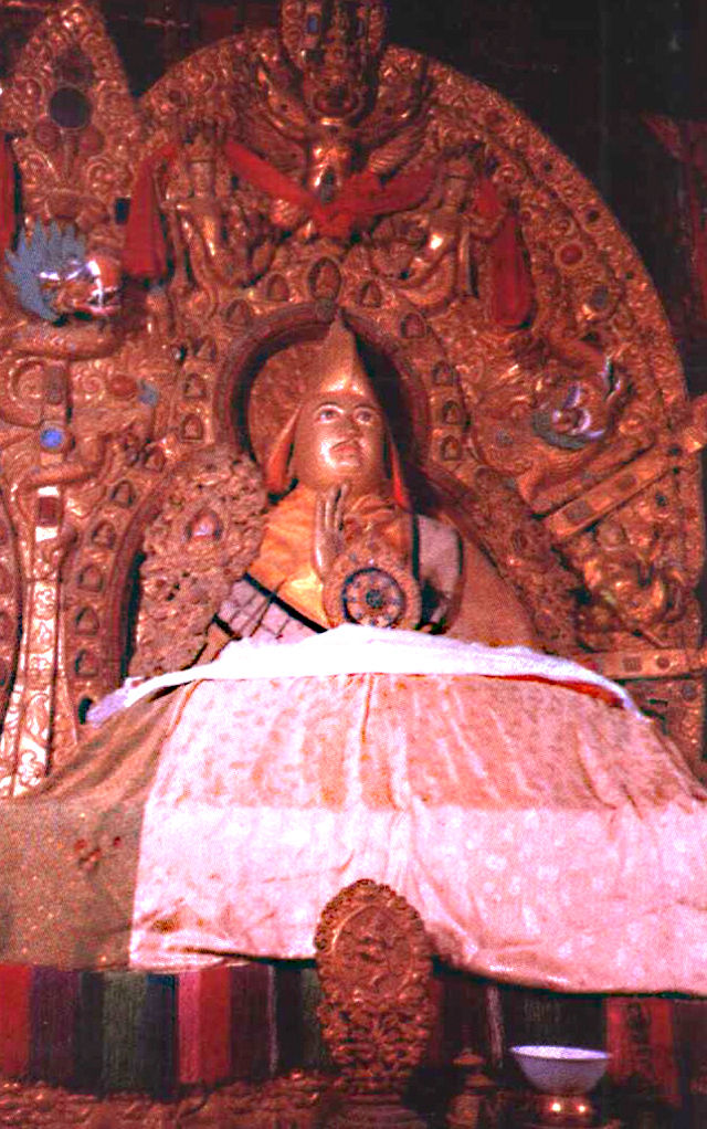 五世達賴喇嘛銀塑像