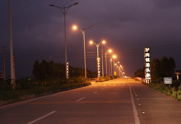 夜幕下的陳沙公路