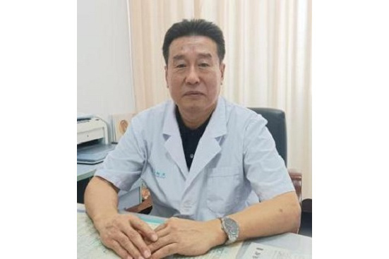 姜樹民(遼寧中醫學院附屬醫院副教授) 姜樹民(遼寧中醫學院附屬醫院副教授)
