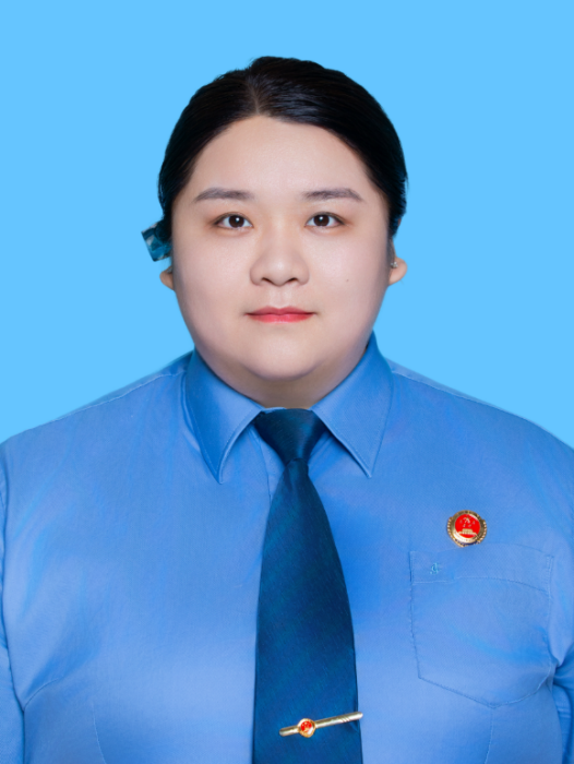 唐薇(廣西壯族自治區來賓市興賓區人民檢察院黨組成員、政治部主任) 唐薇(廣西壯族自治區來賓市興賓區人民檢察院黨組成員、政治部主任)