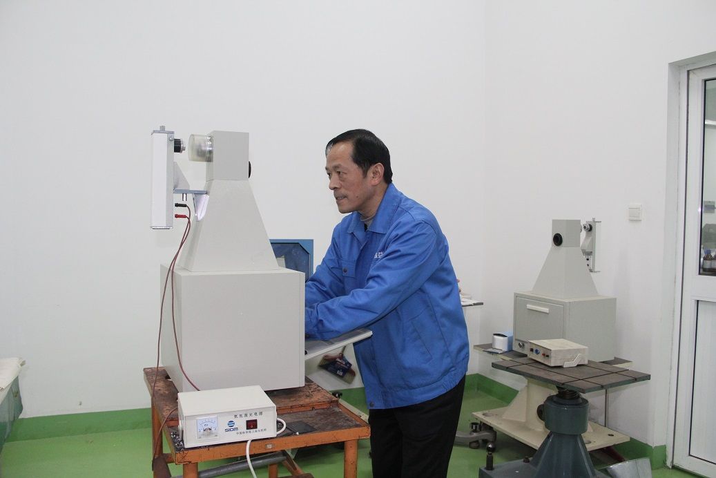 沈良(中國科學院上海光學精密機械研究所職工) 沈良(中國科學院上海光學精密機械研究所職工)