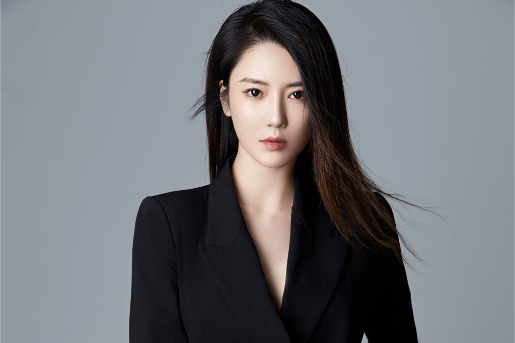 王璽(中國影視女演員) 王璽(中國影視女演員)