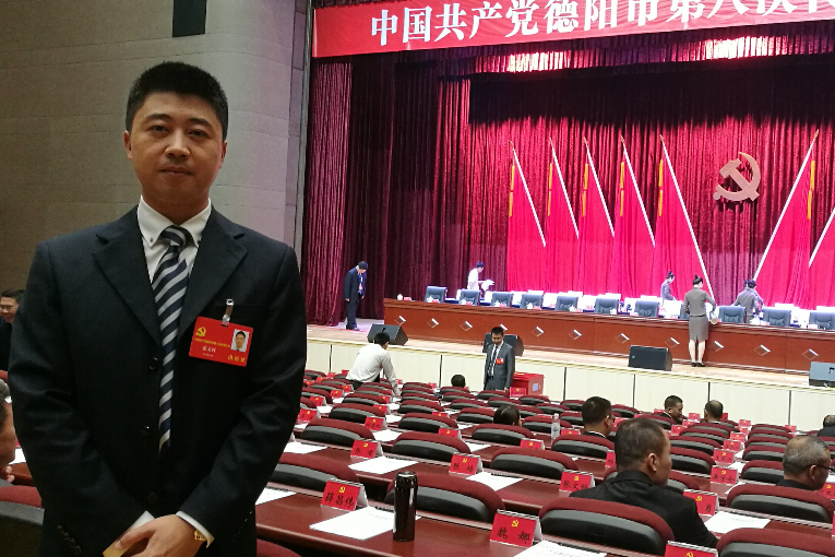張文科(綿竹市衛計局紀委委員、清道衛生院院長) 張文科(綿竹市衛計局紀委委員、清道衛生院院長)