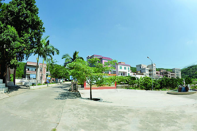 上垌村(廣東湛江下轄村) 上垌村(廣東湛江下轄村)