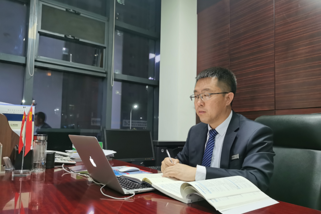 王淵(陝西府谷農商銀行信貸管理部總經理) 王淵(陝西府谷農商銀行信貸管理部總經理)