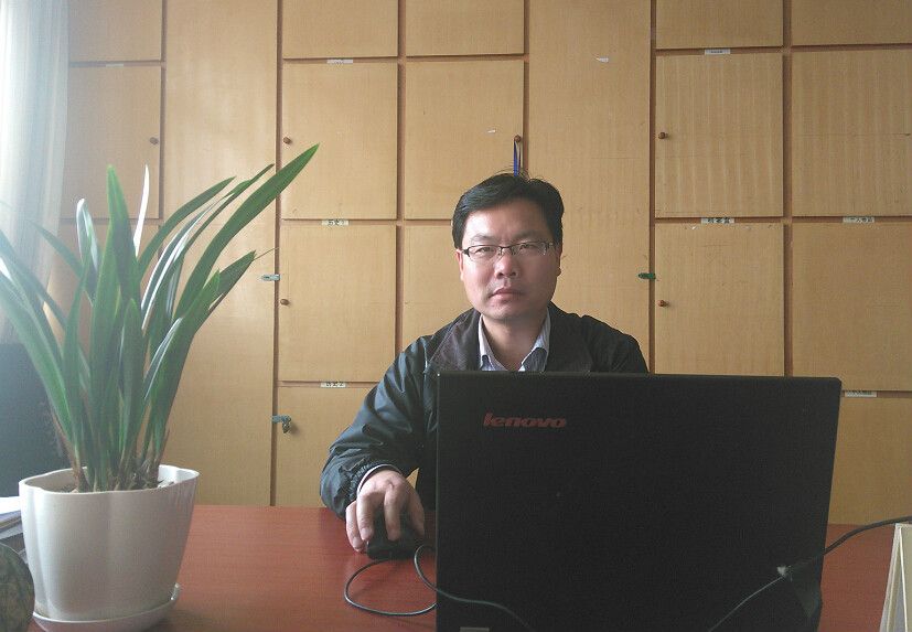 張團結(海頭高級中學教務副主任) 張團結(海頭高級中學教務副主任)