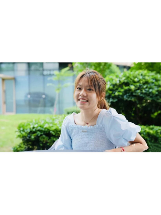 鄧歡(武漢“00後”姑娘) 鄧歡(武漢“00後”姑娘)