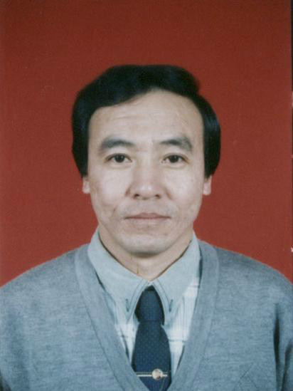 尹壽坤(中國書法家協會會員) 尹壽坤(中國書法家協會會員)