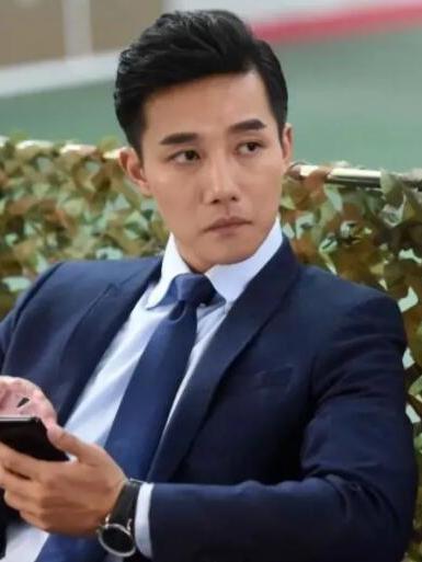 陳哲(都市情感劇《我要和你在一起》中的角色) 陳哲(都市情感劇《我要和你在一起》中的角色)