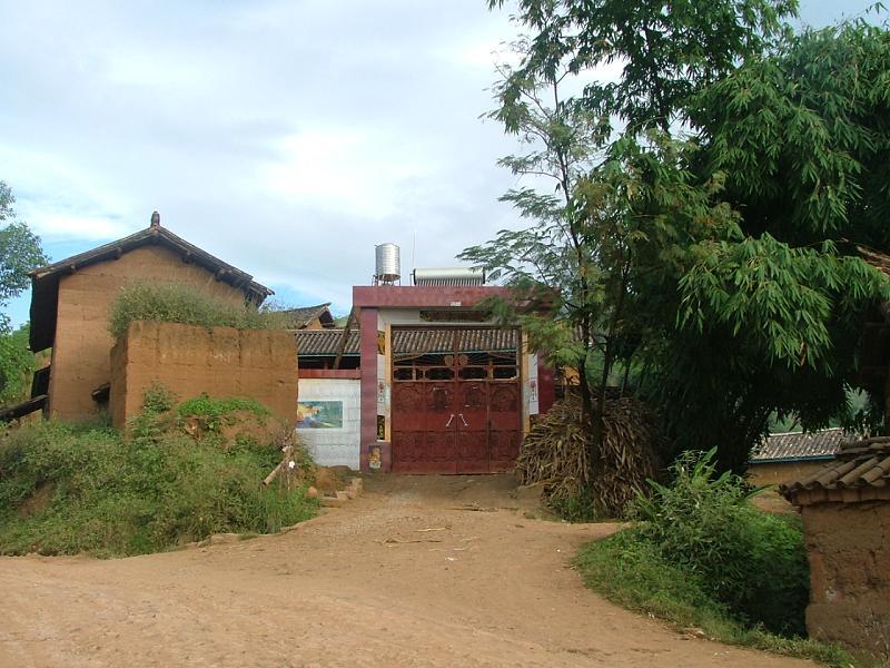 賴石坡村