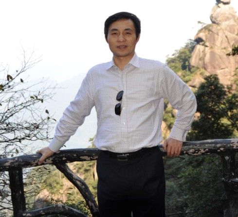 杜書偉