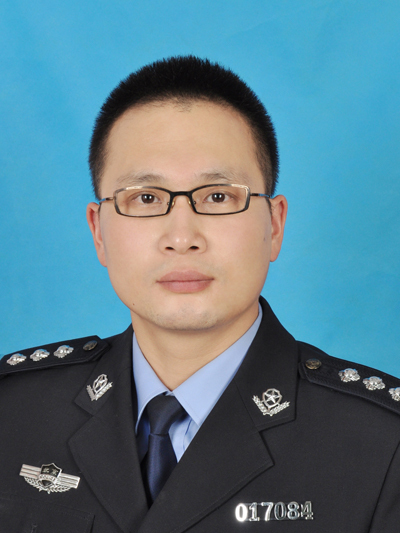 顧明(北京警察學院警務技戰術教研部副教授) 顧明(北京警察學院警務技戰術教研部副教授)