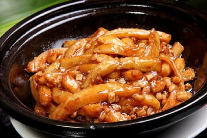 茄子燜鹹魚 茄子燜鹹魚