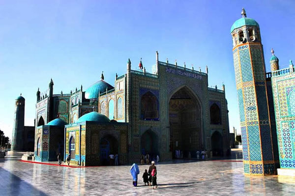 馬扎里沙里夫清真寺