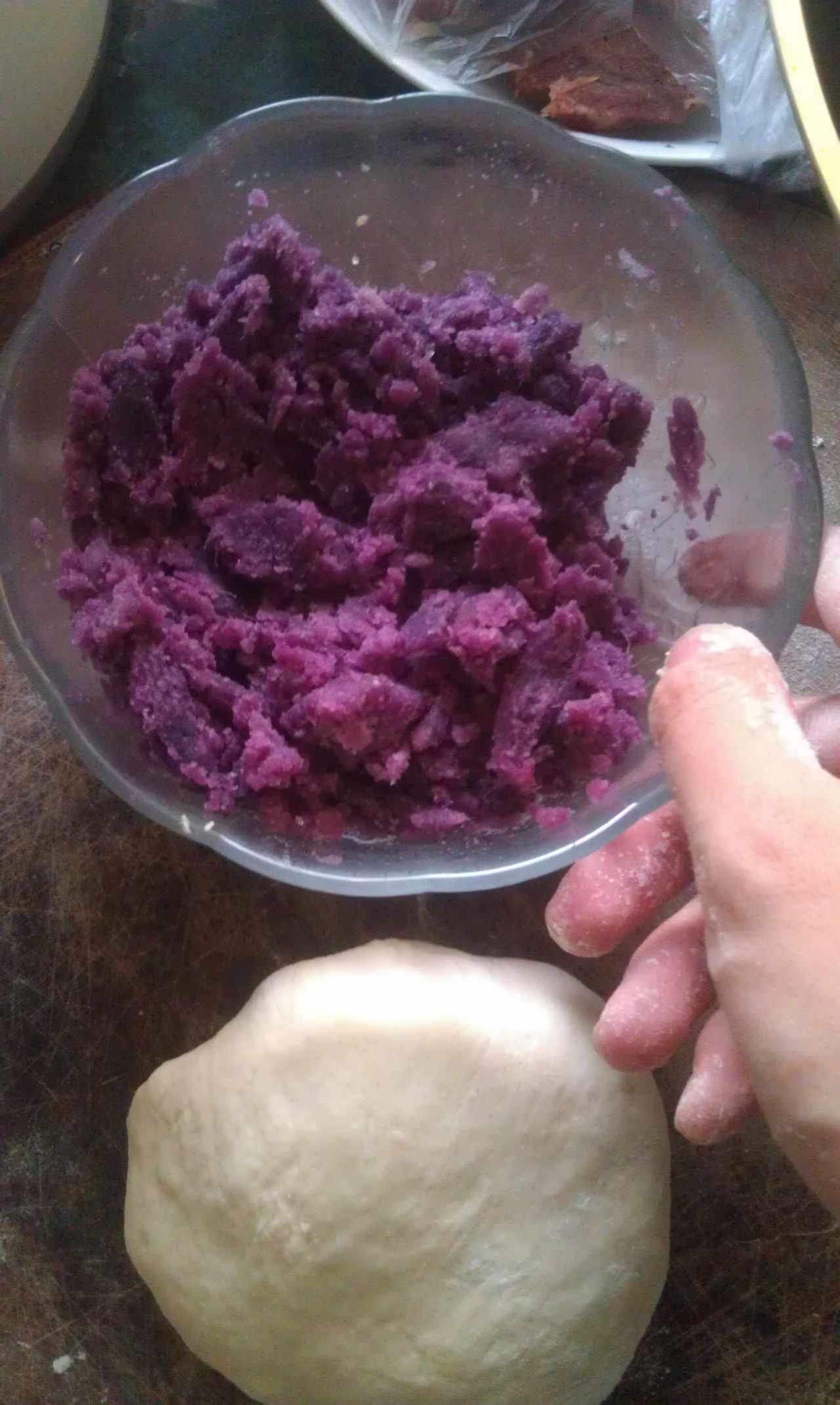 紫薯餅和肉餡大米餅