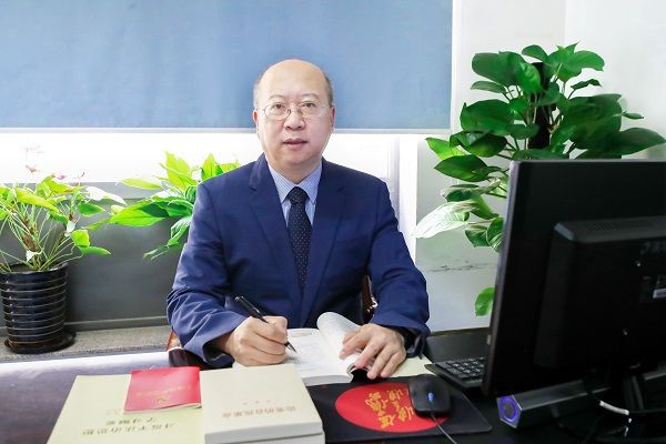 趙志剛(中國科學院生物物理研究所黨委書記、副所長) 趙志剛(中國科學院生物物理研究所黨委書記、副所長)