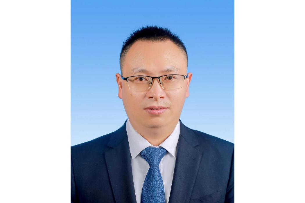 張力(貴州省遵義市政府副秘書長,市政府辦公室黨組成員) 張力(貴州省遵義市政府副秘書長,市政府辦公室黨組成員)