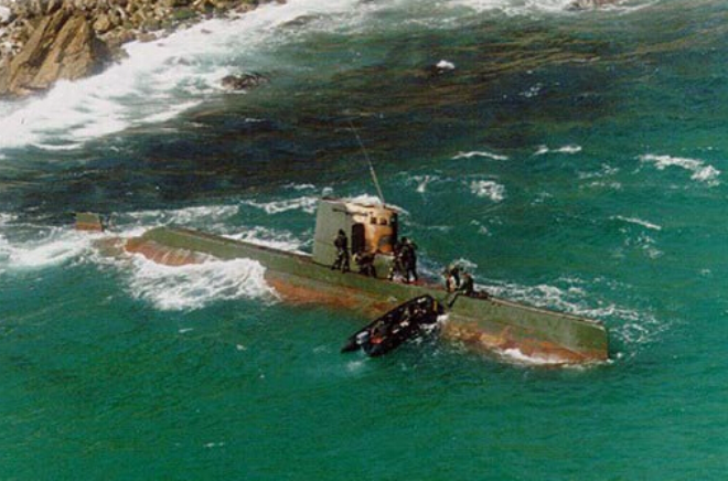 朝鮮山高級小型潛艇