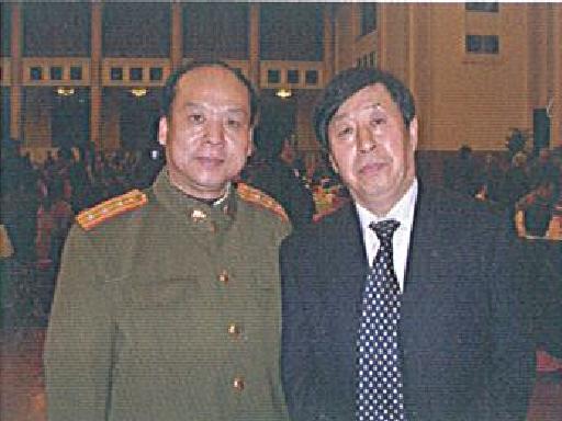 中國美協主席劉大為與申家銃在一起。