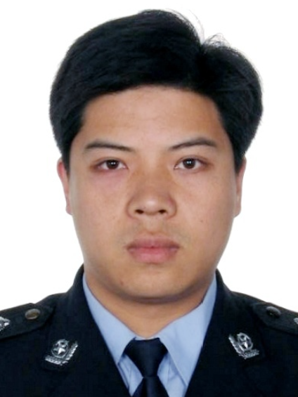許志勇(河北省邢台市隆堯縣公安局交通警察大隊車輛管理所原副所長) 許志勇(河北省邢台市隆堯縣公安局交通警察大隊車輛管理所原副所長)