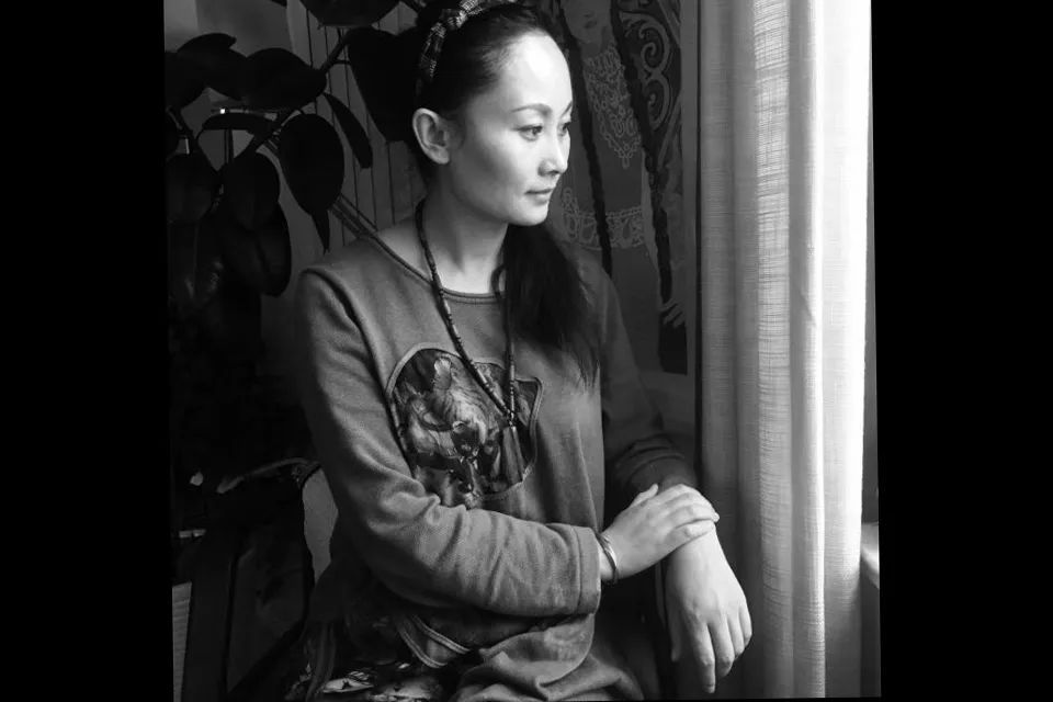 李艷(中國美術家協會會員) 李艷(中國美術家協會會員)