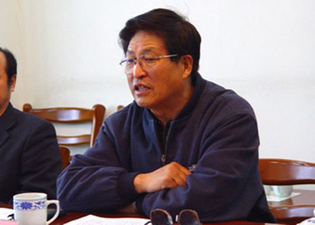 趙林茂(原綏化地委書記兼地區人大工委主任) 趙林茂(原綏化地委書記兼地區人大工委主任)