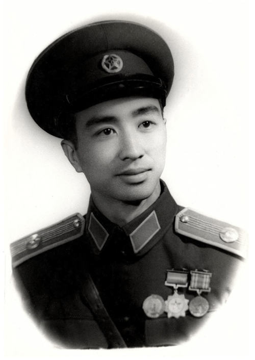 肖劍聲同志1954年在總政文工團