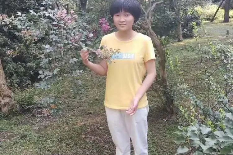 張新新(考取清華大學的廣豐學子) 張新新(考取清華大學的廣豐學子)