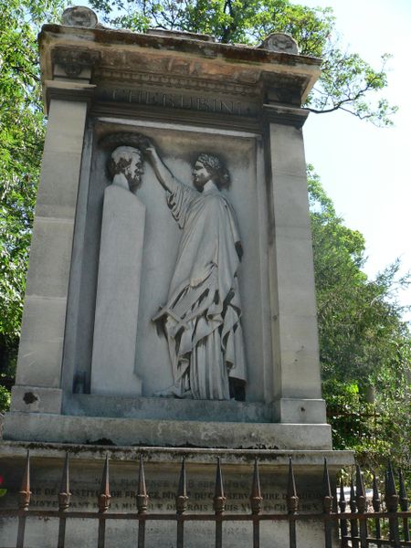 凱魯比尼的墓碑