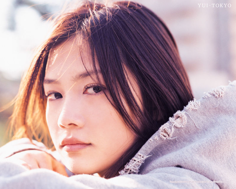 YUI(日本女歌手，FLOWER FLOWER主唱)