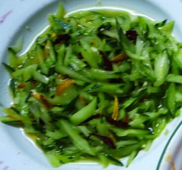 油燜黃瓜絲 油燜黃瓜絲