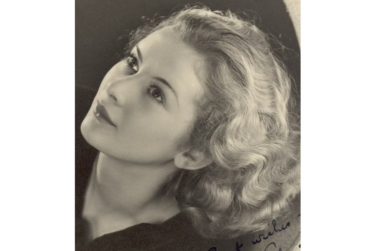 黛娜·謝里登(Dinah Sheridan) 黛娜·謝里登(Dinah Sheridan)