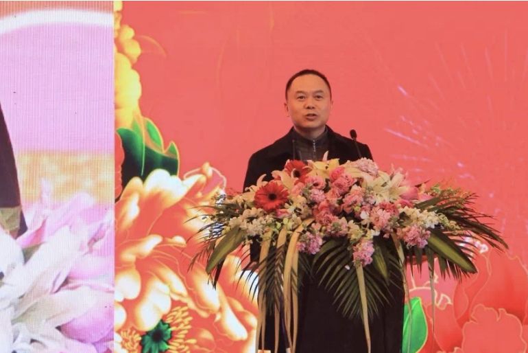 李步春 李步春
