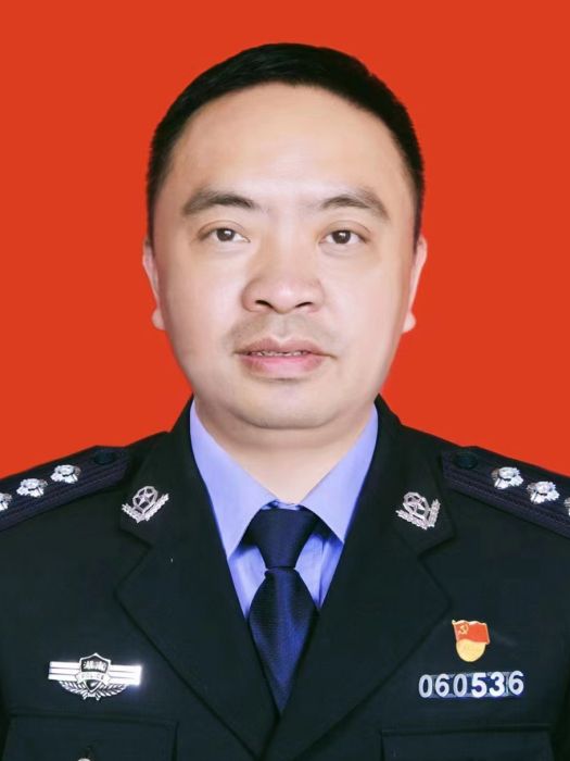 尹俊(湖南省邵陽市新寧縣人民政府黨組成員、副縣長、縣公安局局長) 尹俊(湖南省邵陽市新寧縣人民政府黨組成員、副縣長、縣公安局局長)