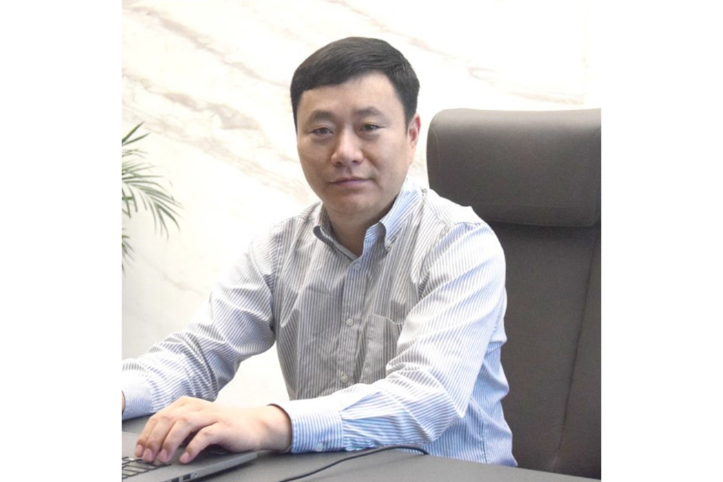 劉立超(晶宮集團執行總裁、安徽晶宮綠建集團有限公司董事長) 劉立超(晶宮集團執行總裁、安徽晶宮綠建集團有限公司董事長)