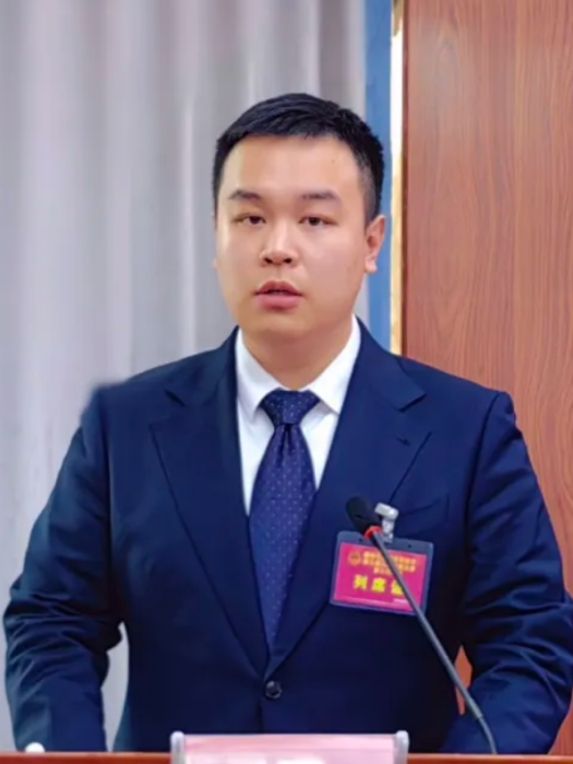彭森(江西省贛州市南康區唐江鎮黨委宣傳委員、統戰委員) 彭森(江西省贛州市南康區唐江鎮黨委宣傳委員、統戰委員)