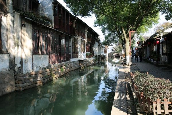 沿河建築 沿河建築