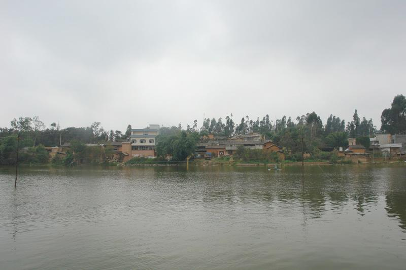 鄧家山村(雲南昆明市石林縣板橋鎮下轄村) 鄧家山村(雲南昆明市石林縣板橋鎮下轄村)