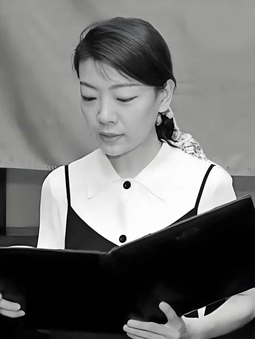 郭瑩(北京韓美林藝術館原黨支部書記)