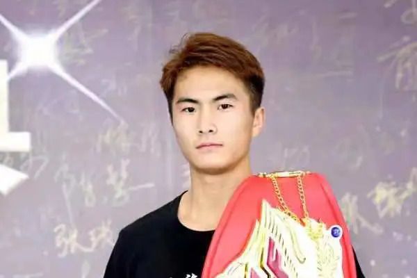劉志鵬(中國自由搏擊運動員) 劉志鵬(中國自由搏擊運動員)